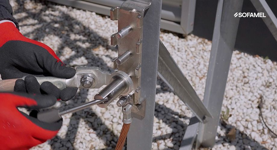 SOFAMEL incorpora la TPC-M12 a su gama de soluciones para conexiones de puesta a tierra con bases fijas